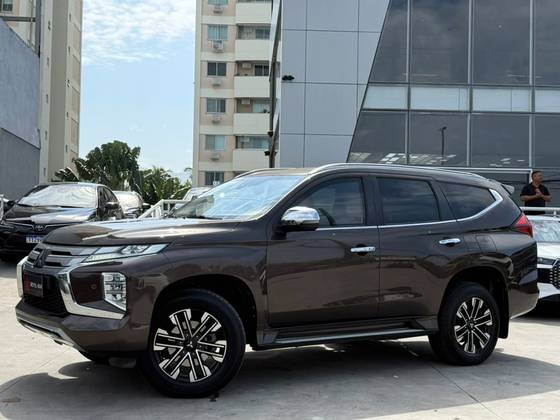 MITSUBISHI PAJERO SPORT 2.4 16V MIVEC TURBO DIESEL HPE-S AWD AUTOMÁTICO